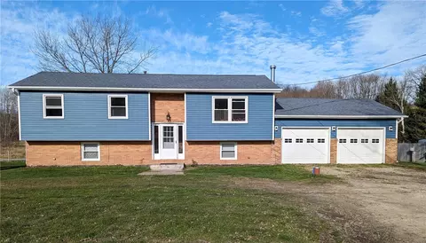 9671 Wattsburg Rd, Erie, PA 16509