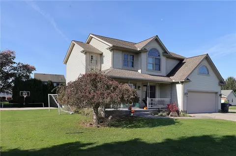 5962 Boxwood Dr, Fairview, PA 16415