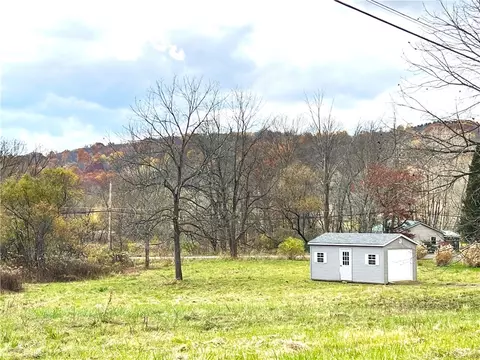 21075 Hunter Rd, Meadville, PA 16335