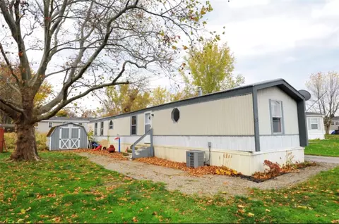 5321 Loomis St #13, North East, PA 16428