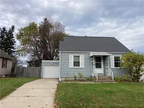 922 E 37th St, Erie, PA 16504