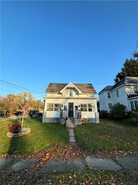 303 Thomas St, Cambridge Springs, PA 16403