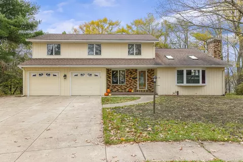 302 Greenhurst Dr, Erie, PA 16509