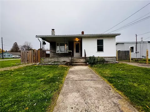 3316 Schaper Ave, Erie, PA 16508