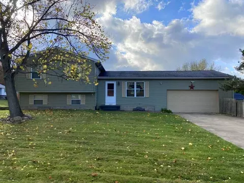 5660 Sunnybrook Dr, Girard, PA 16417