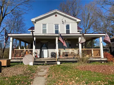71 E High St, Union City, PA 16438
