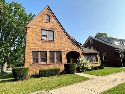 104 E 36th St, Erie, PA 16504