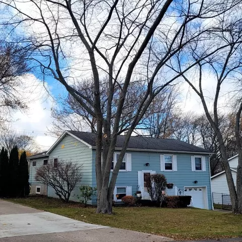 3502 Priscilla Dr, Erie, PA 16506
