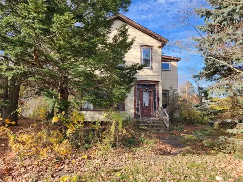 1814 Lake St, Lake City, PA 16423