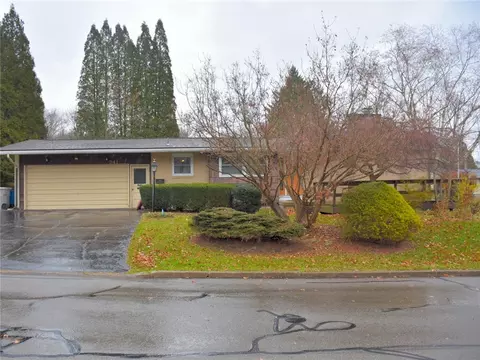 541 Gilmore St, Meadville, PA 16335