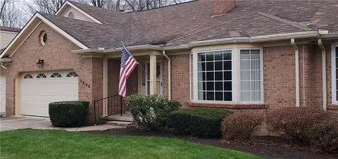 3294 Georgian Ct, Erie, PA 16506