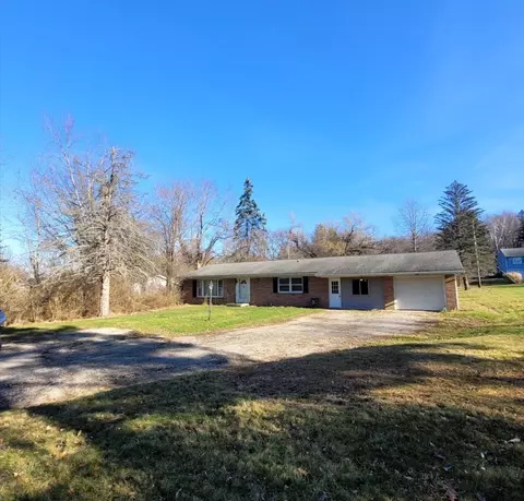 5823 Grubb Rd, Erie, PA 16506