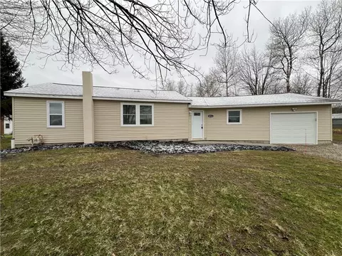 8914 Old Wattsburg Rd, Erie, PA 16510
