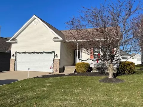 2870 Cardinal Dr, Erie, PA 16509