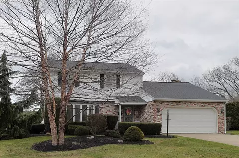 3401 Patio Dr, Erie, PA 16506
