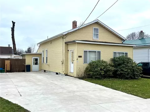 1820 Ash St, Erie, PA 16503