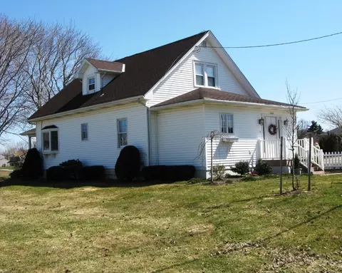 5323 Millfair Rd, Fairview, PA 16415