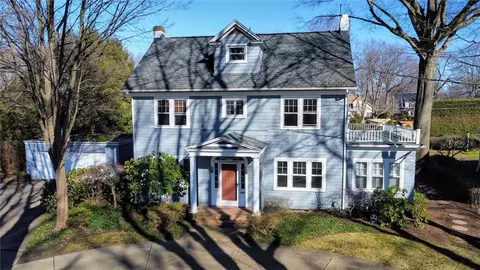 507 Seminole Dr, Erie, PA 16505