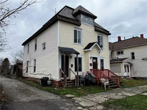 1310 Wallace St, Erie, PA 16503