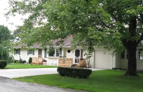 2828 E 30th St, Erie, PA 16510