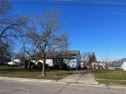 1598 W 41st St, Erie, PA 16509
