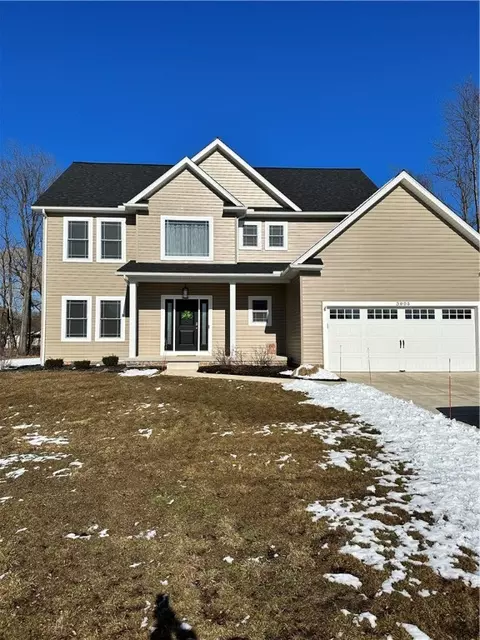 3005 Suzanne Dr, Erie, PA 16510