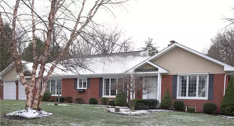 4114 Eliot Rd, Erie, PA 16508