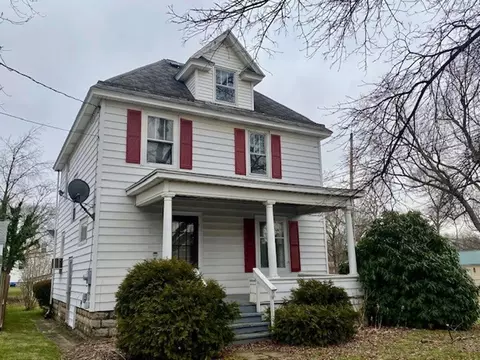 2104 Wagner Ave, Erie, PA 16510