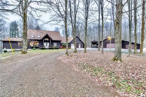14200 Greeley Rd, Corry, PA 16407