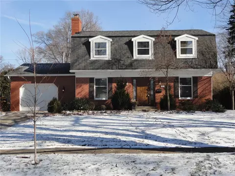 311 Mohawk Dr, Erie, PA 16505