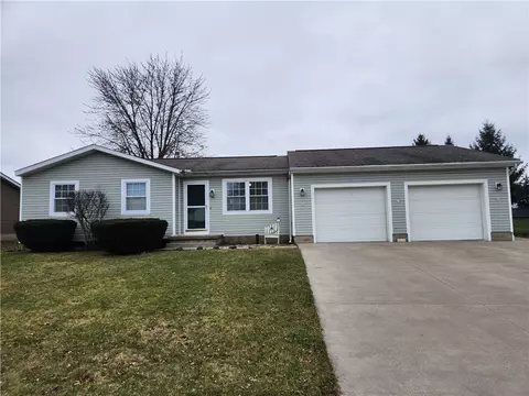 75 Bernwood Dr, North East, PA 16428