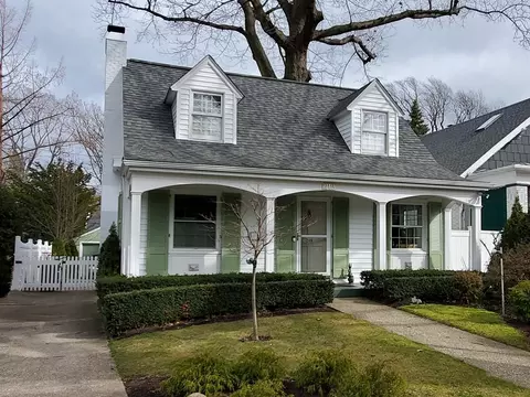 219 Shenley Dr, Erie, PA 16505