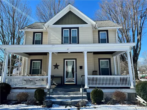27 N Mill St, North East, PA 16428