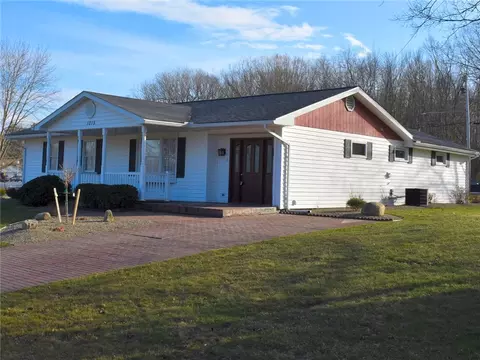 1015 Water Ext, Conneaut Lake, PA 16316