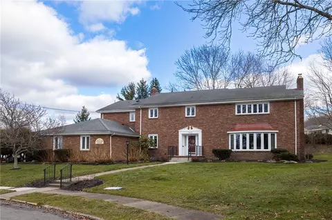 4415 Briggs Ave, Erie, PA 16504