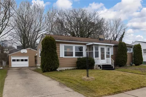 1541 W 43rd St, Erie, PA 16508