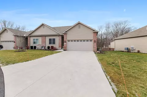 6232 Stonebrook Dr, Erie, PA 16506