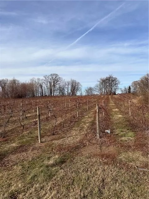 E Lake Road, North East, PA 16428
