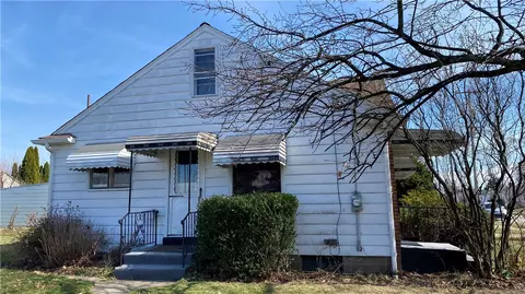 404 E 35th St, Erie, PA 16504