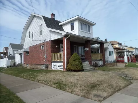 2826 Wayne St, Erie, PA 16504