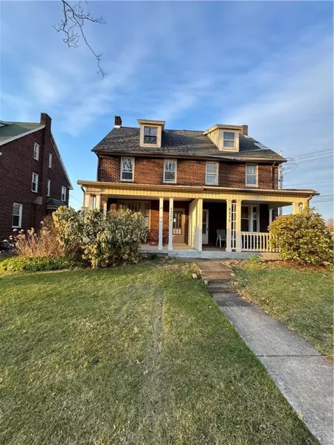 4208 Iroquois Ave, Lawrence Park, PA 16511