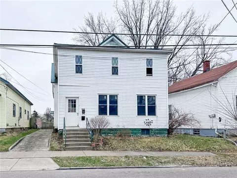 1033 W 4th St, Erie, PA 16507