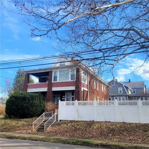 857 E 859 E 28th St, Erie, PA 16504