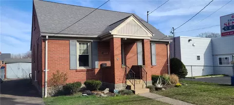 1220 W 8th St, Erie, PA 16502