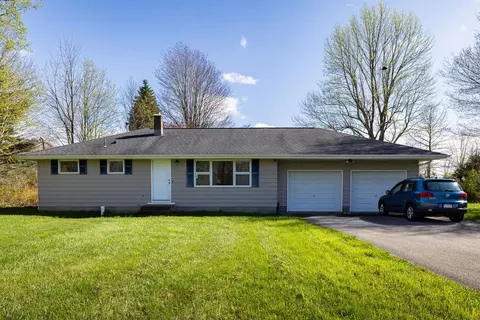 6519 West Rd, Mckean, PA 16426