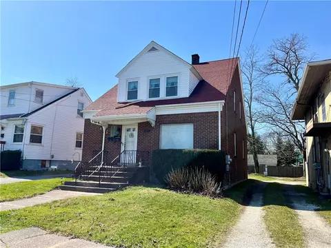 2110 Bird Dr, Erie, PA 16510