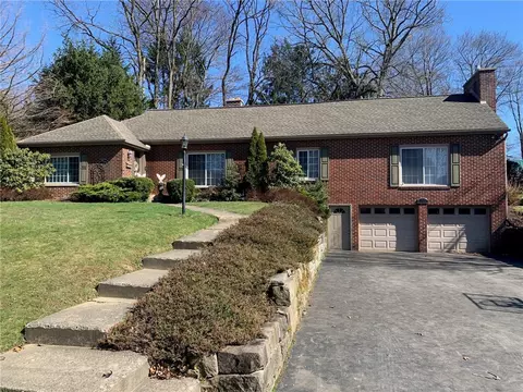 245 Jefferson St, Meadville, PA 16335