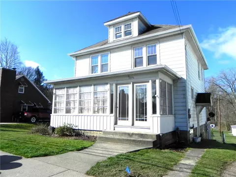 148 S Franklin St, Cochranton, PA 16314
