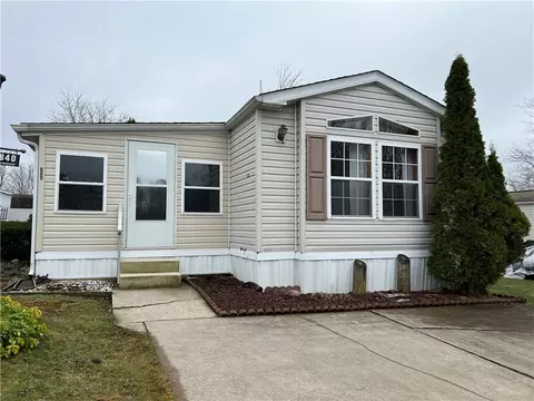 1840 Ashwood Dr, Erie, PA 16509