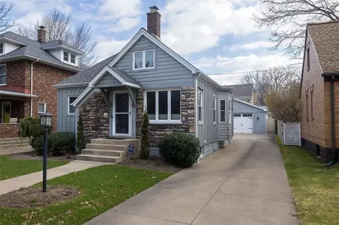 405 Shenley Dr, Erie, PA 16505